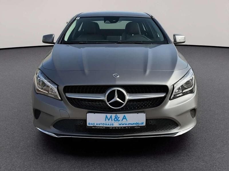 Gebraucht Mercedes CLA200 136 PS (100 kW) 2018 Grau Coupé