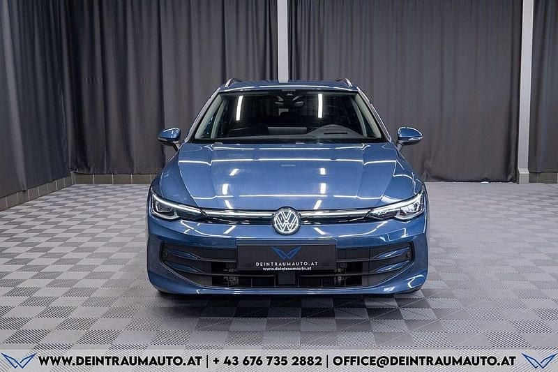 Gebraucht VW Golf VIII R 116 PS (85 kW) 2025 Blau Kombi