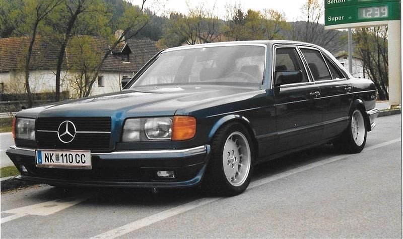 Blau Gebraucht 1985 Mercedes 280 SE Limousine | € 20.000 - Bild 1/4