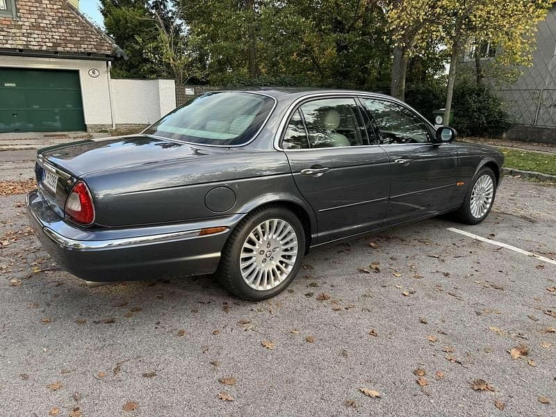 Gebraucht 2003 Jaguar XJ8 Executive Limousine | € 9.900 - Bild 1/4