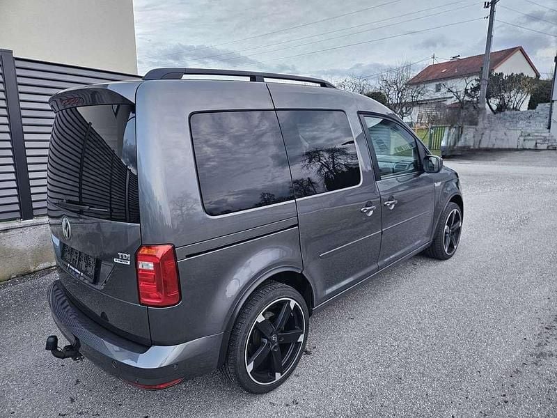 Gebraucht VW Caddy Life 105 PS (77 kW) 2016 Grau Van / Kleinbus