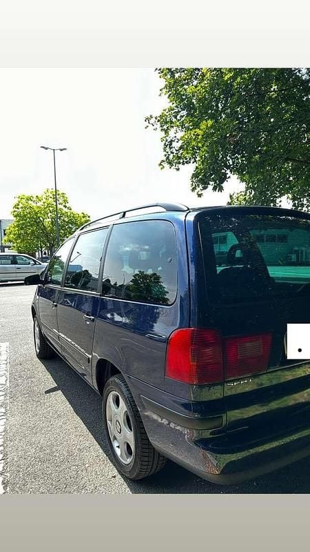Gebraucht 2005 Seat Alhambra Reference Van / Kleinbus | € 6.000 - Bild 1/4