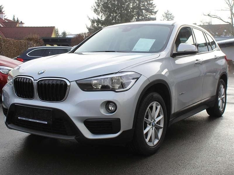 Grau Gebraucht 2016 BMW X1 Advantage SUV | € 16.900 (Fairer Preis) - Bild 1/4