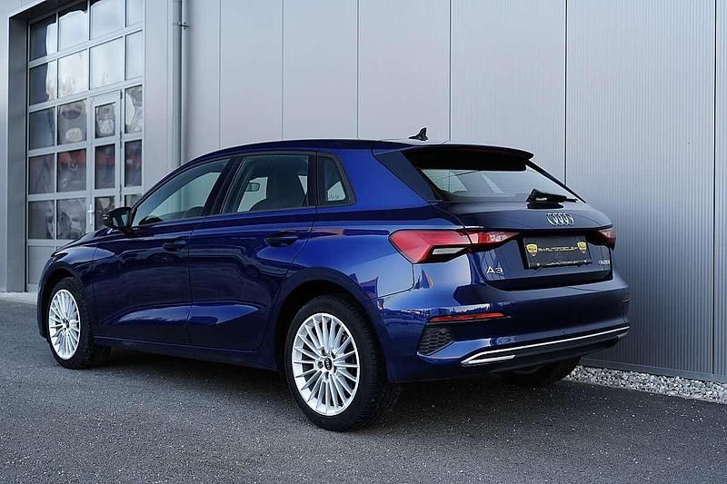 Gebraucht Audi A3 Advanced 116 PS (85 kW) 2022 Blau Limousine