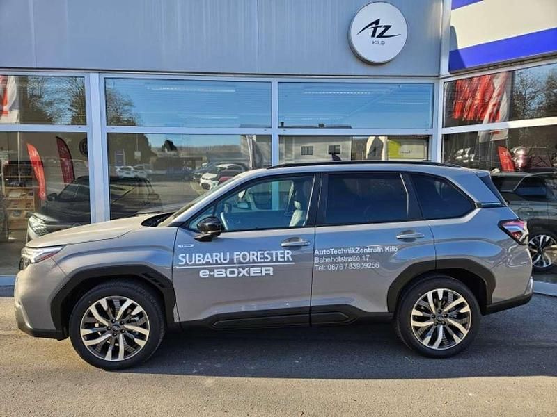 Grau Gebraucht 2025 Subaru Forester Premium SUV | € 47.890 - Bild 1/3