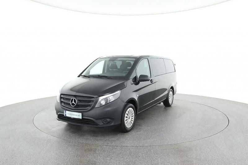 Gebraucht Mercedes Vito 163 PS (119 kW) 2023 Obsidianschwarz meta Van
