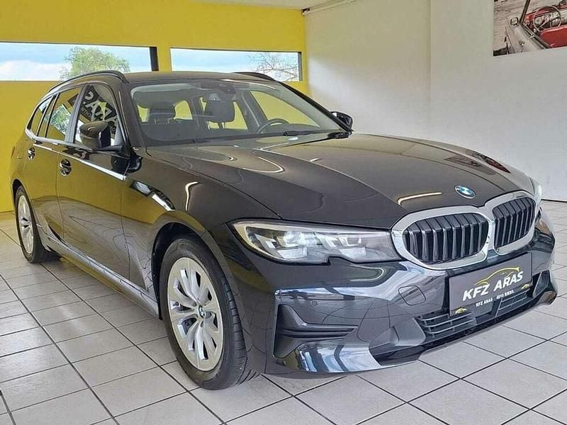 Gebraucht BMW 318 Advantage 150 PS (110 kW) 2022 Schwarz Kombi