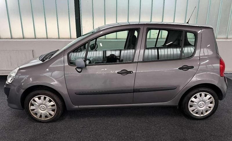 Grau Gebraucht 2009 Renault Grand Modus Exception Van / Kleinbus | € 1.050 - Bild 1/1