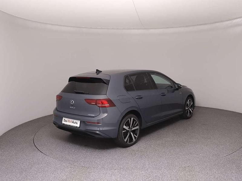Gebraucht VW Golf VIII 150 PS (110 kW) 2025 Grau Limousine