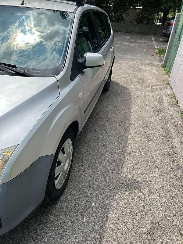 Silber Gebraucht 2007 Ford Focus Trend Kombi | € 1.000 (Fairer Preis) - Bild 1/4