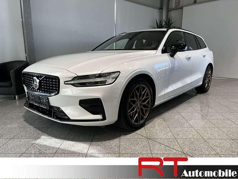 Weiß Gebraucht 2023 Volvo V60 Plus Kombi | € 35.990 - Bild 1/4