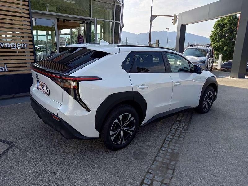 Neu Toyota bZ4X 150 kW (204 PS) 2025 Weiß SUV