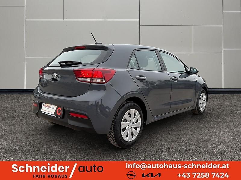 Gebraucht Kia Rio 84 PS (61 kW) 2021 Grau Limousine