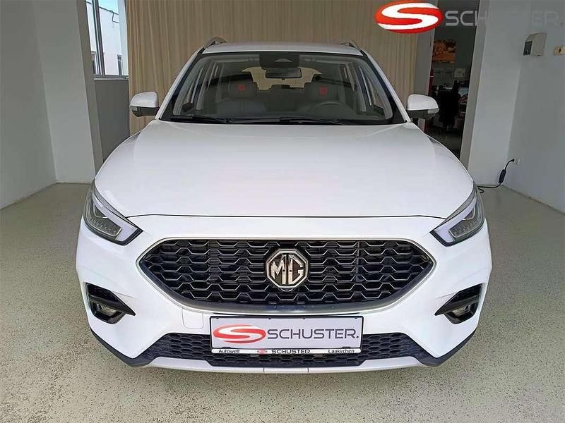Neu MG ZS Luxury 106 PS (77 kW) 2025 Weiß Limousine