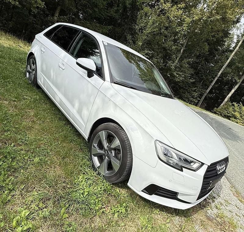 Gebraucht 2017 Audi A3 Design Limousine | € 14.999 (Fairer Preis) - Bild 1/4