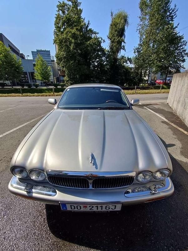 Gebraucht Jaguar XJ8 Executive 237 PS (174 kW) 1999 Silber Limousine