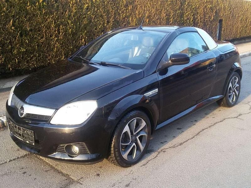 Schwarz Gebraucht 2008 Opel Tigra Design Edition Cabrio | € 3.900 - Bild 1/4