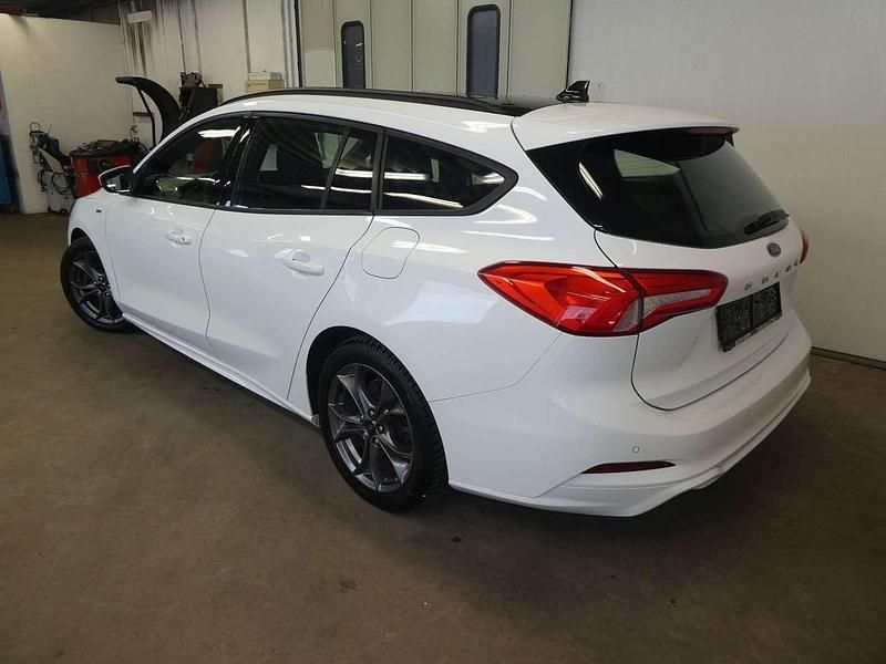 Gebraucht Ford Focus ST-Line 150 PS (110 kW) 2022 Weiß Kombi