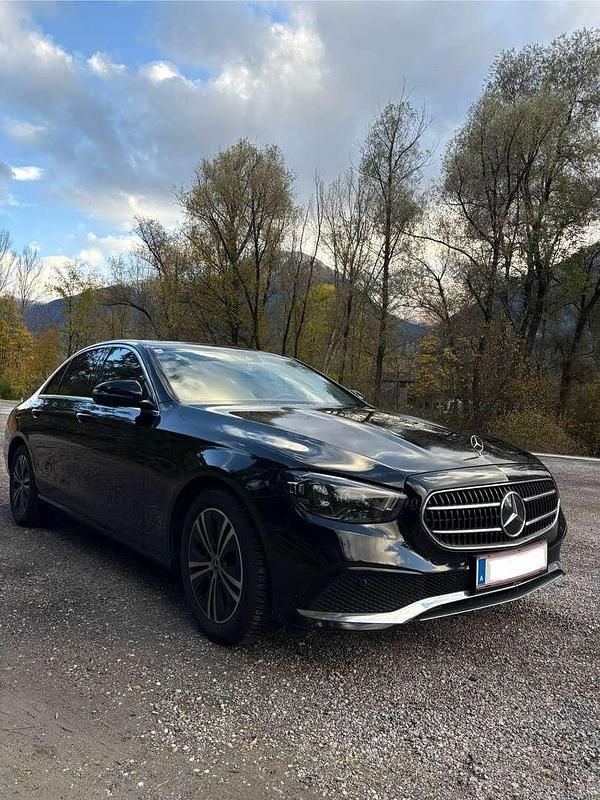 Gebraucht Mercedes E200 160 PS (117 kW) 2023 Limousine