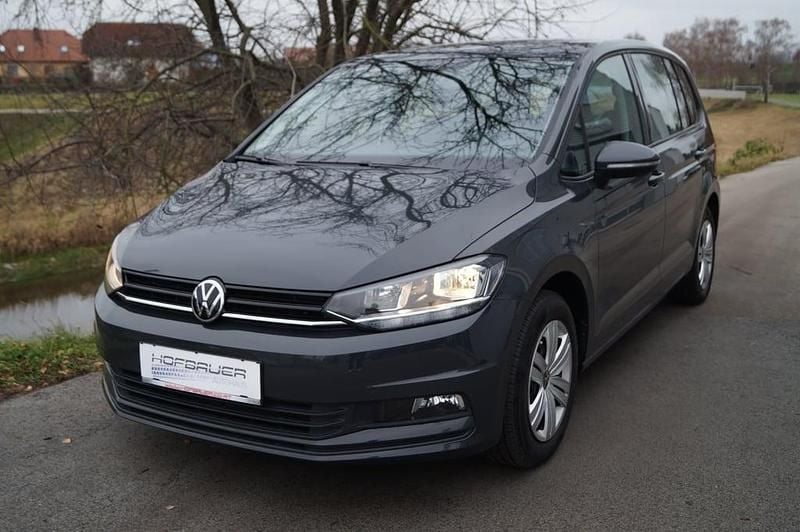 Grau Gebraucht 2022 VW Touran Van / Kleinbus | € 24.900 (Guter Preis) - Bild 1/4