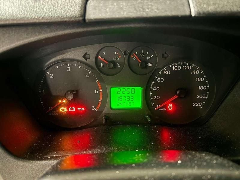 Gebraucht Ford Transit Trend 116 PS (85 kW) 2009 Grau Limousine