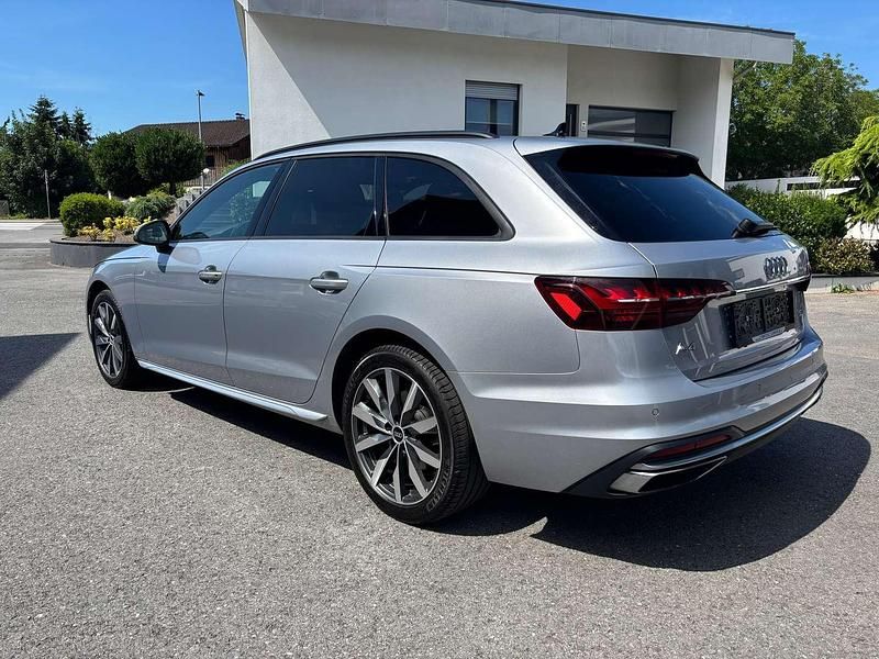 Gebraucht Audi A4 Advanced 163 PS (119 kW) 2021 Silber Kombi