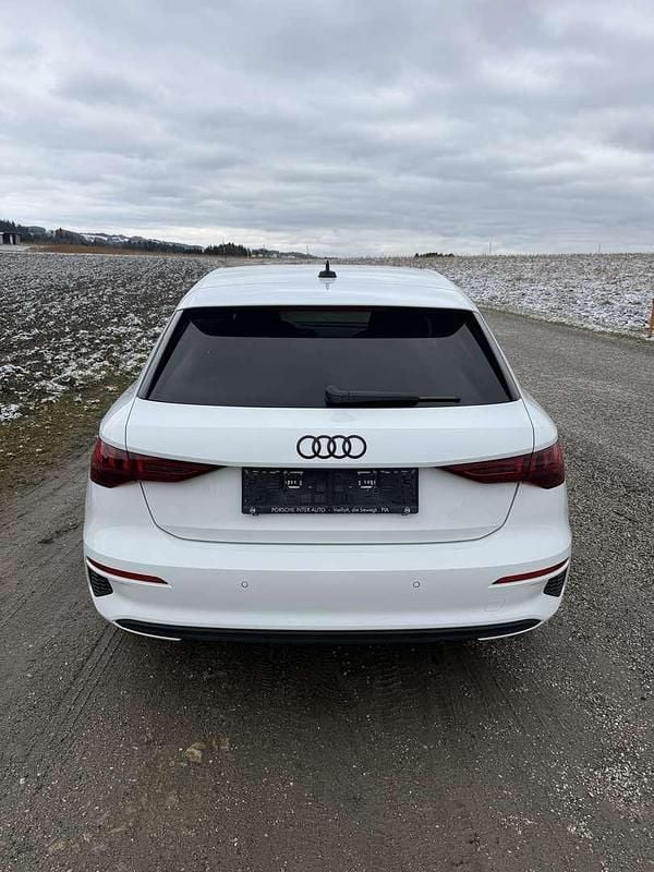 Gebraucht Audi A3 Sportback S-Line 110 PS (80 kW) 2021 Weiß Kleinwagen