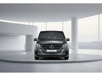 Gebraucht Mercedes V220 163 PS (119 kW) 2024 Graphitgrau metallic Van / Kleinbus