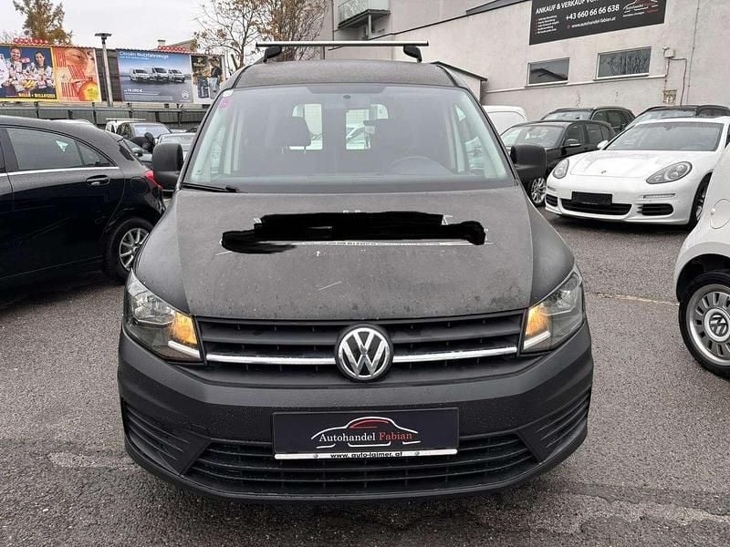 Weiß Gebraucht 2018 VW Caddy Maxi Van / Kleinbus | € 7.999 - Bild 1/4