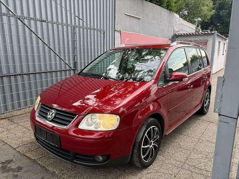 Rot Gebraucht 2004 VW Touran Trendline Van / Kleinbus | € 1.600 (Fairer Preis) - Bild 1/4