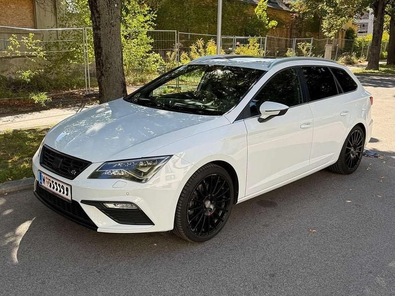 Weiß Gebraucht 2019 Seat Leon ST FR Kombi | € 22.499 - Bild 1/4