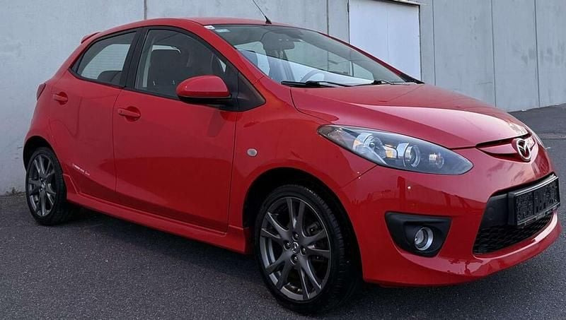 Gebraucht Mazda 2 103 PS (75 kW) 2009 Rot Kleinwagen