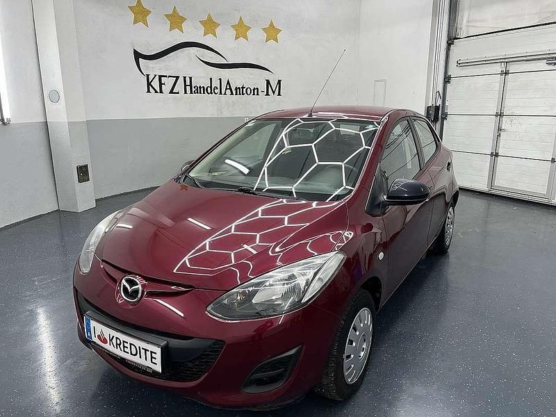 Rot Gebraucht 2012 Mazda 2 Limousine | € 7.490 (Teuer) - Bild 1/4