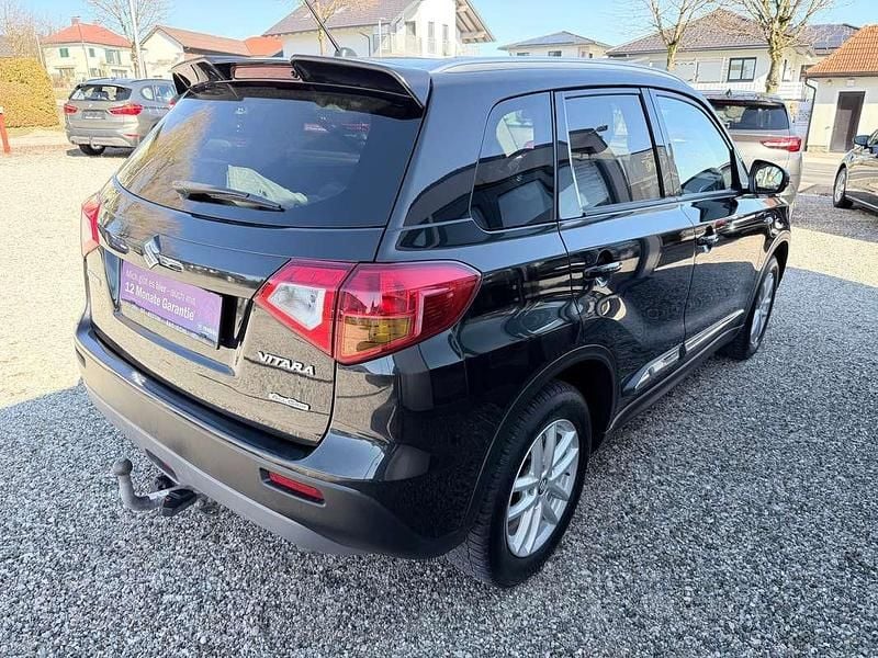 Gebraucht Suzuki Vitara 120 PS (88 kW) 2016 Schwarz SUV