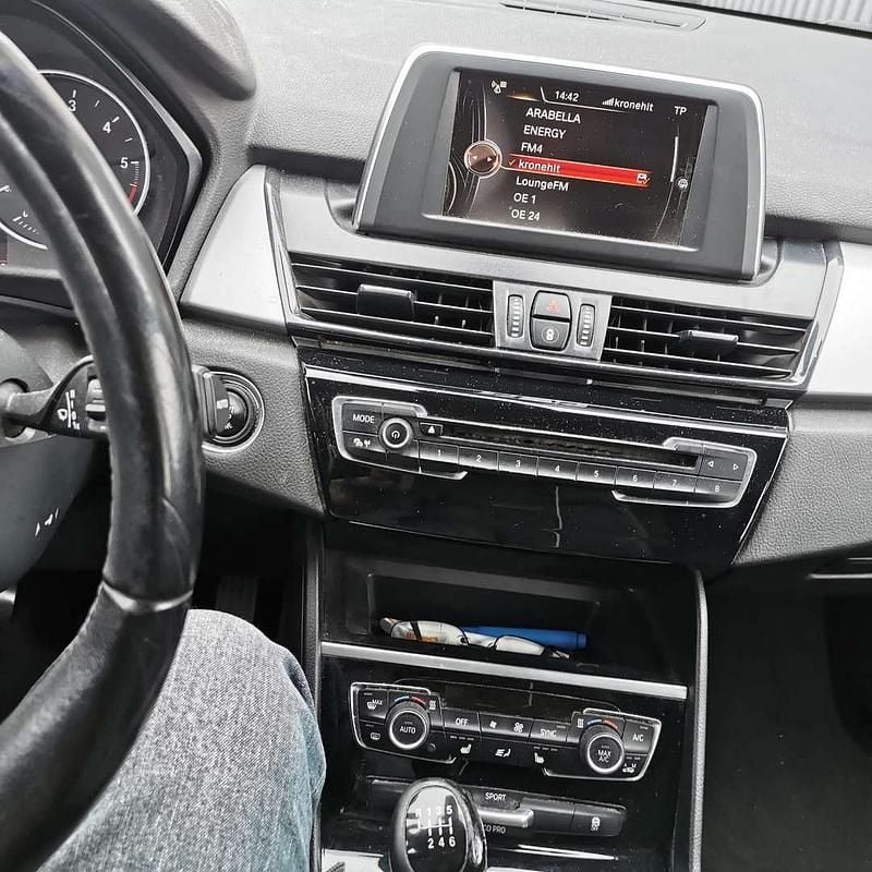 Gebraucht BMW 218 150 PS (110 kW) 2015 Schwarz Kombi