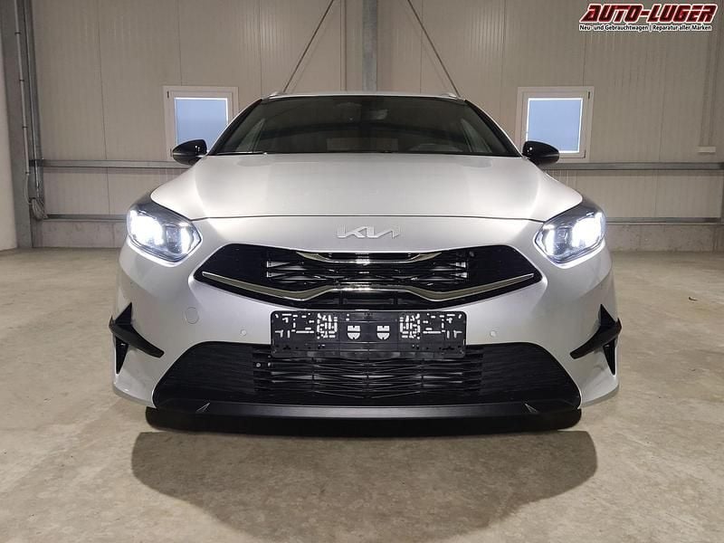 Neu Kia Ceed Sportswagon 140 PS (102 kW) 2025 Sparklingsilber metallic Kombi