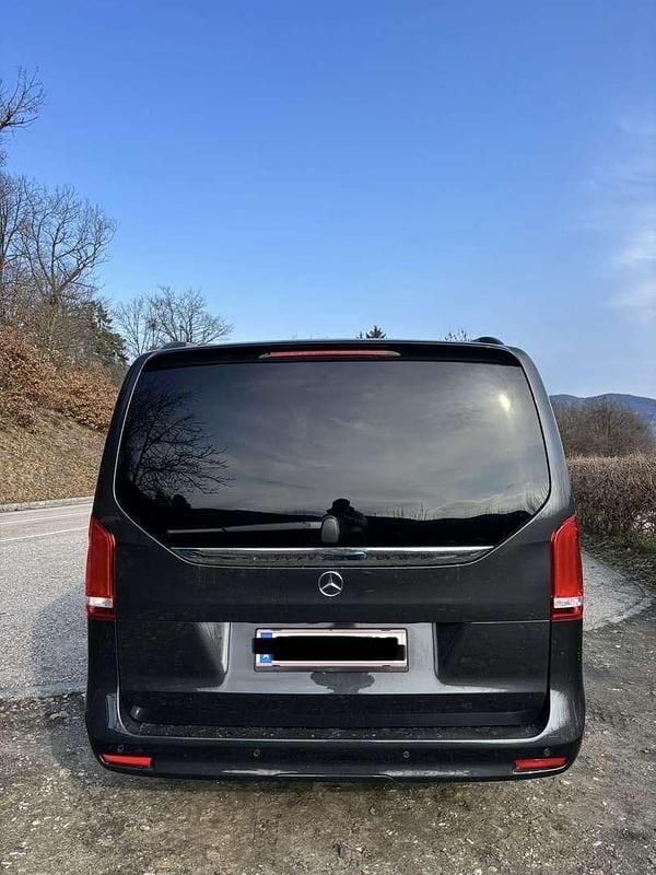 Gebraucht Mercedes V300 Exclusive 237 PS (174 kW) 2023 Schwarz Van / Kleinbus