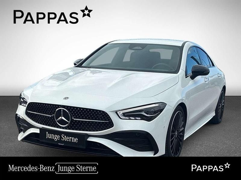 Polarweiß Gebraucht 2024 Mercedes CLA200 AMG Line Premium Coupé | € 43.900 (Teuer) - Bild 1/2