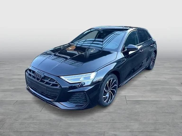 Gebraucht Audi A3 S-Line 116 PS (85 kW) 2024 Schwarz  metallicperleffektno Limousine