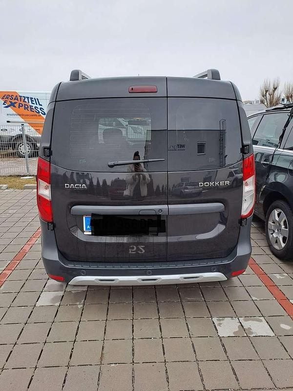 Gebraucht Dacia Dokker Stepway 90 PS (66 kW) 2018 Schwarz Van / Kleinbus