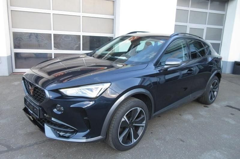 Dunkelblau metallicperleffekt Gebraucht 2022 Cupra Formentor SUV | € 28.600 (Guter Preis) - Bild 1/4