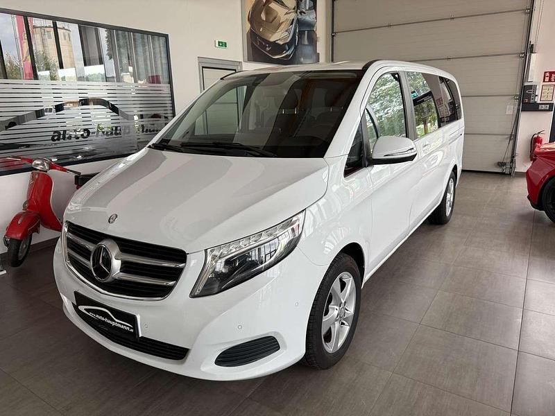 Weiß Gebraucht 2016 Mercedes V250 Van / Kleinbus | € 35.990 - Bild 1/4