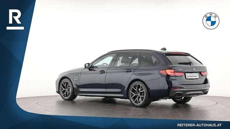 Gebraucht BMW 530e M Sport 292 PS (214 kW) 2022 Schwarz Kombi