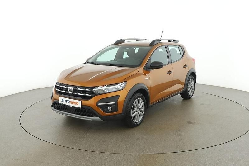 Orange Gebraucht 2022 Dacia Sandero Essentiel Limousine | € 16.590 (Fairer Preis) - Bild 1/3
