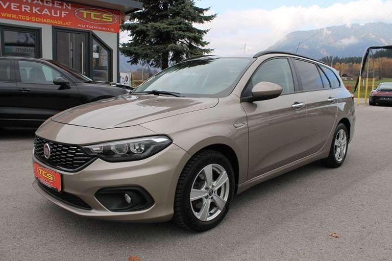 Grau Gebraucht 2017 Fiat Tipo Easy Kombi | € 9.890 (Fairer Preis) - Bild 1/4