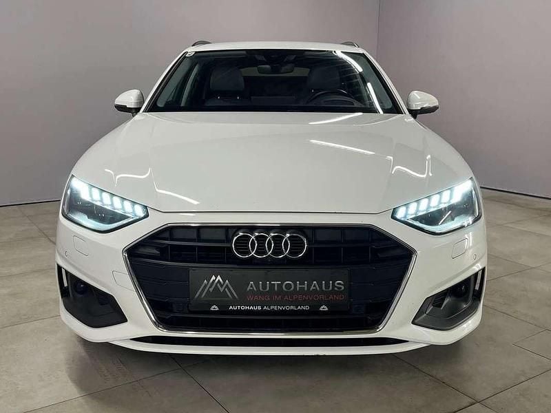 Gebraucht Audi A4 Basis 163 PS (119 kW) 2022 Weiß Kombi
