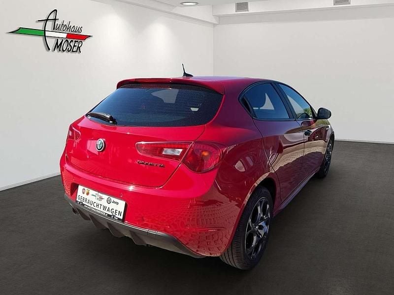 Rot Gebraucht 2020 Alfa Romeo Giulietta Tech Edition Kleinwagen | € 14.990 (Fairer Preis) - Bild 1/4