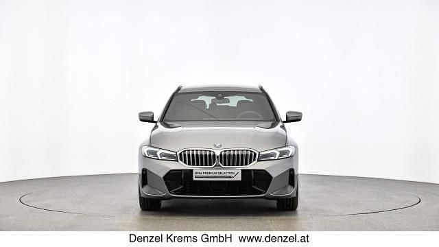 Gebraucht BMW 330e M Sport 184 PS (135 kW) 2024 Grau Kombi