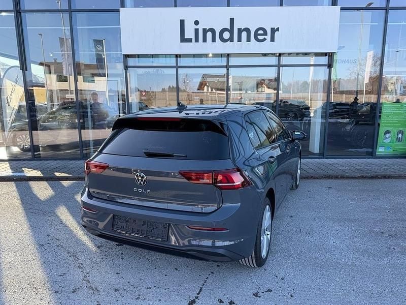 Neu VW Golf VIII 116 PS (85 kW) 2026 Mittelgrau  metallic Limousine