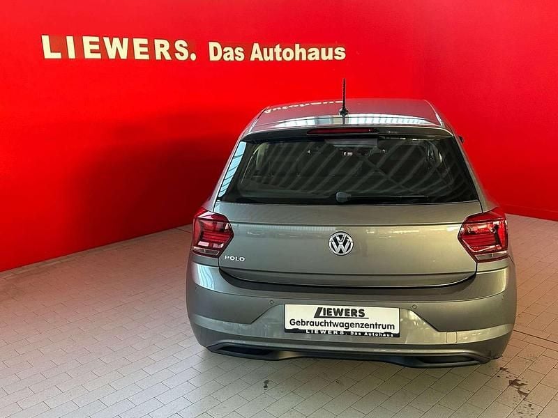 Gebraucht VW Polo Comfortline 95 PS (69 kW) 2018 Mittelgrau  metallic Kleinwagen